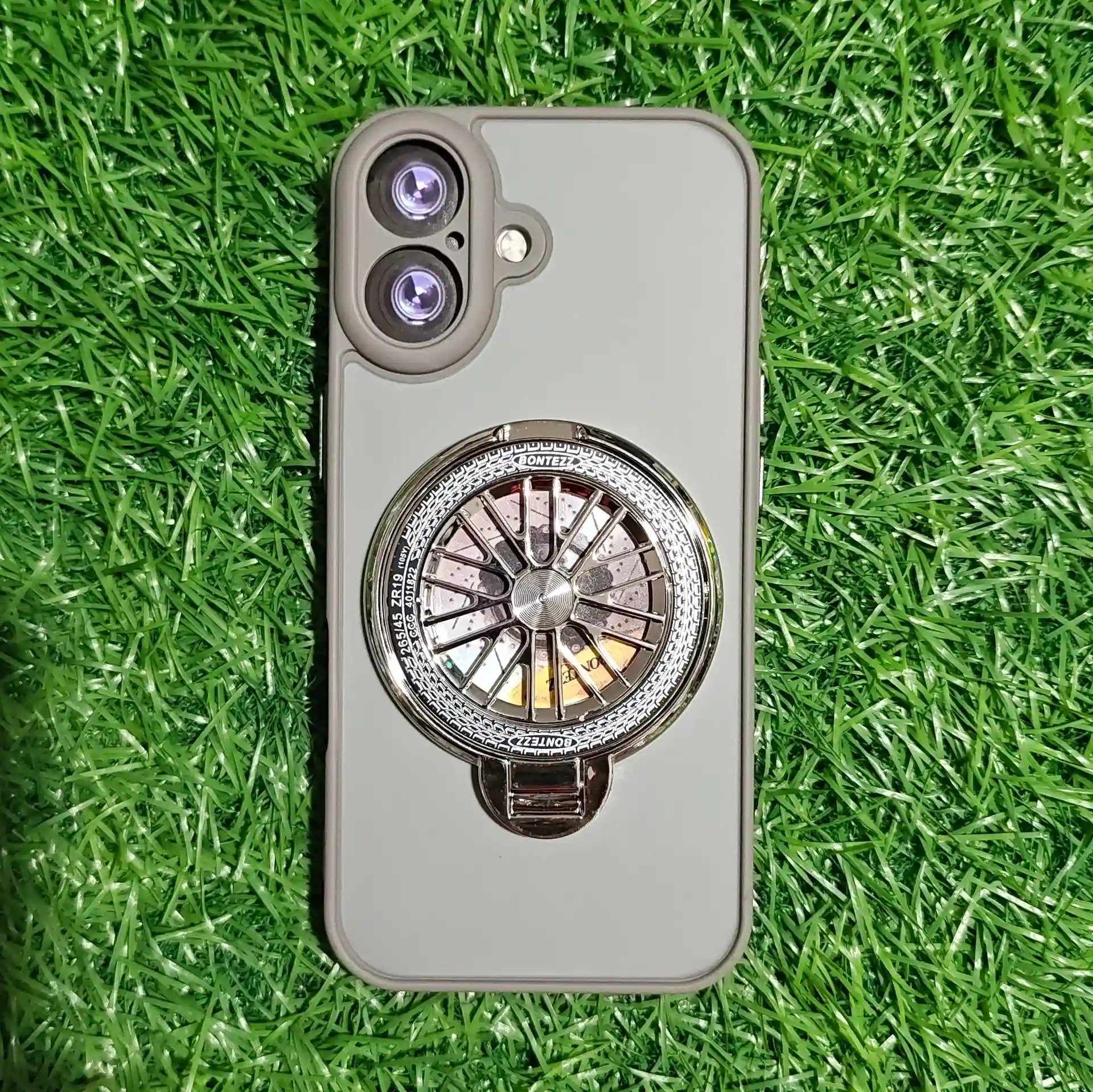 IPHONE 17-SPINNER