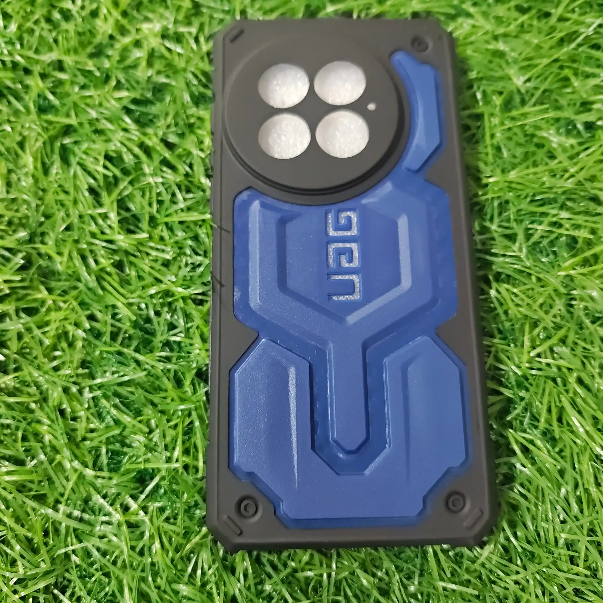 ONE PLUS 13-UAG