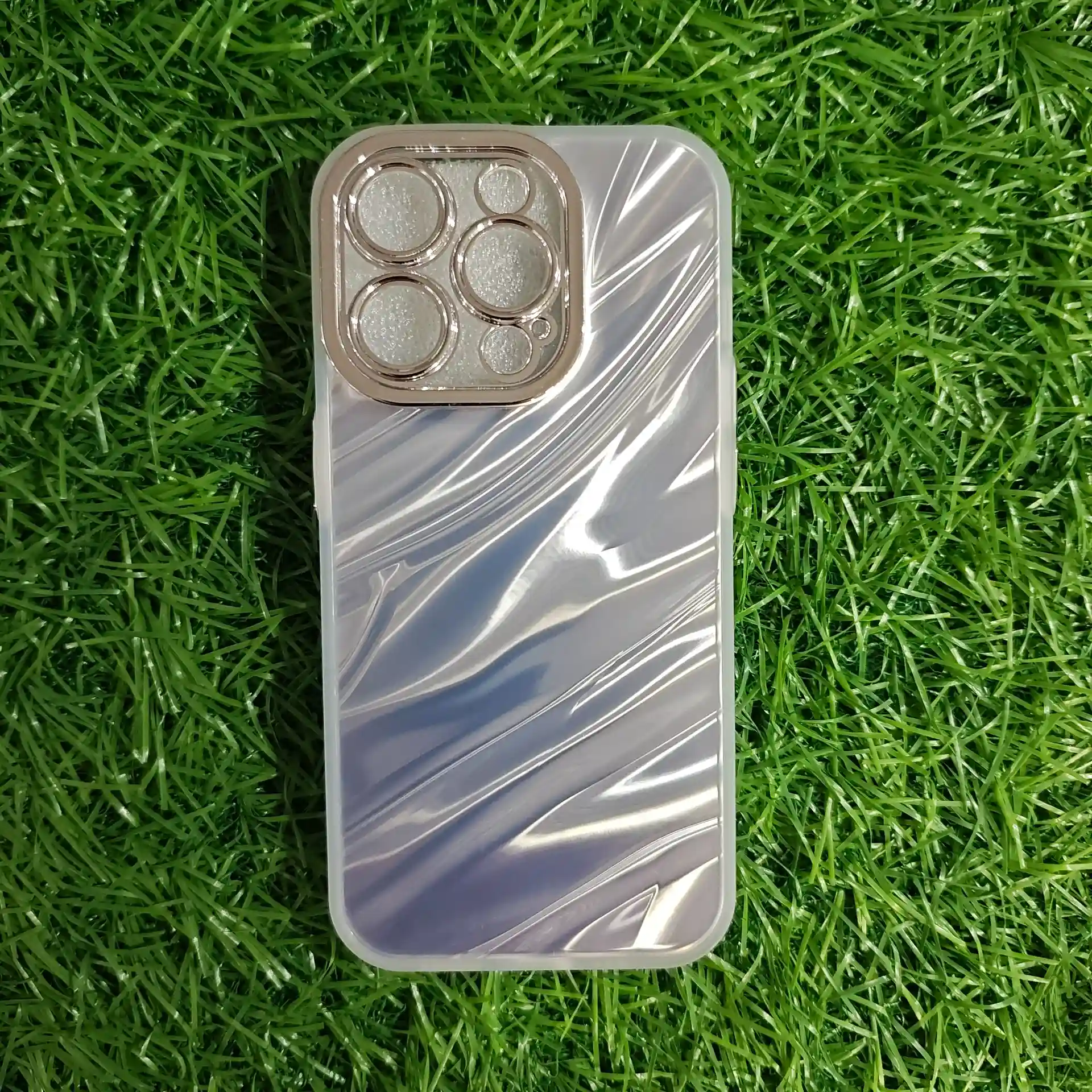 IPHONE 15 PRO-SHINE