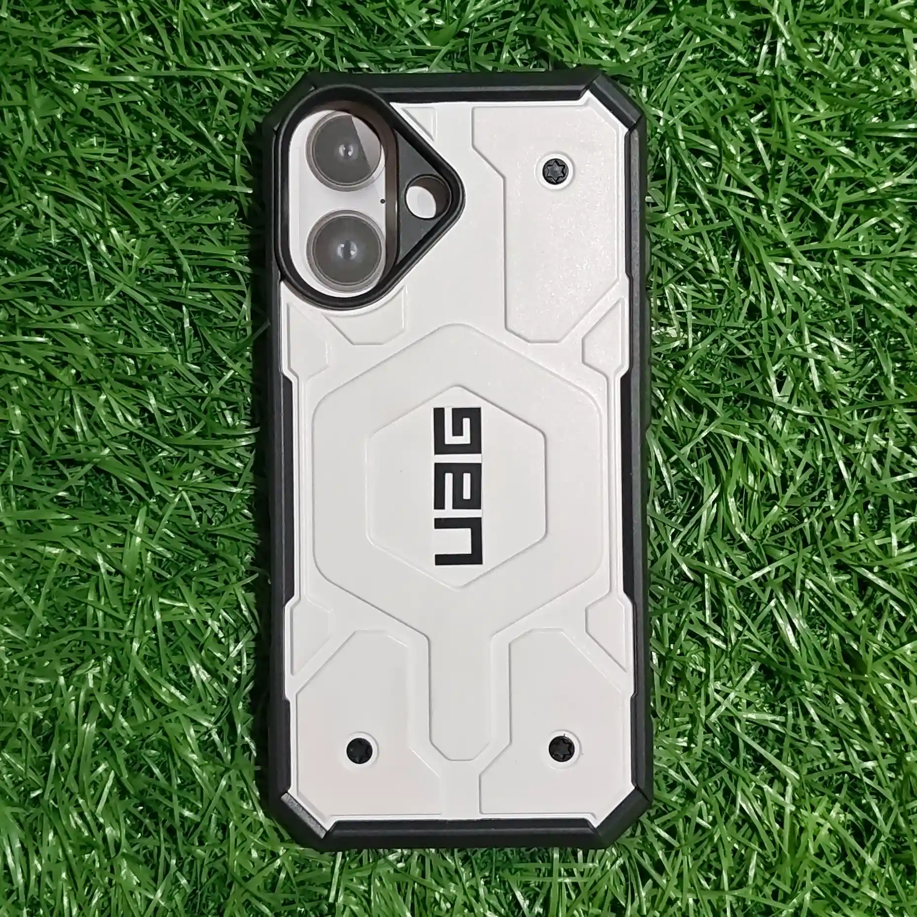IPHONE 17-UAG