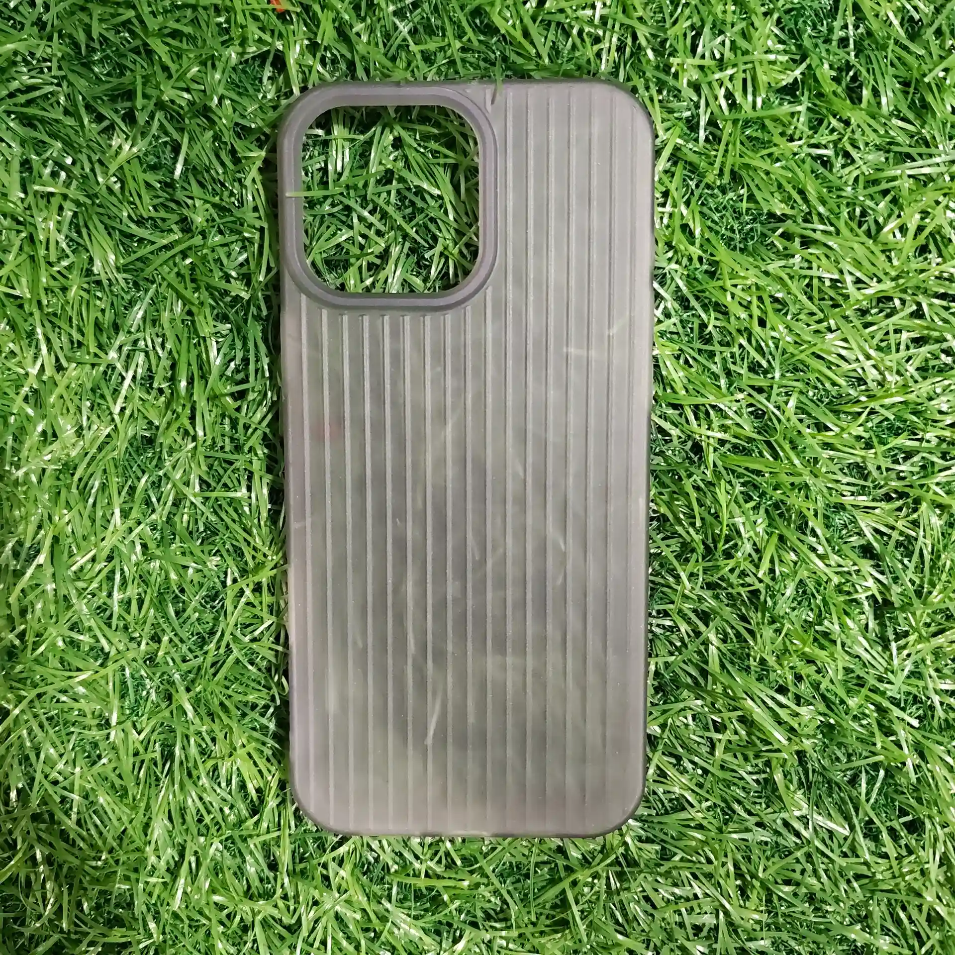 IPHONE 16 PRO MAX-PAPER
