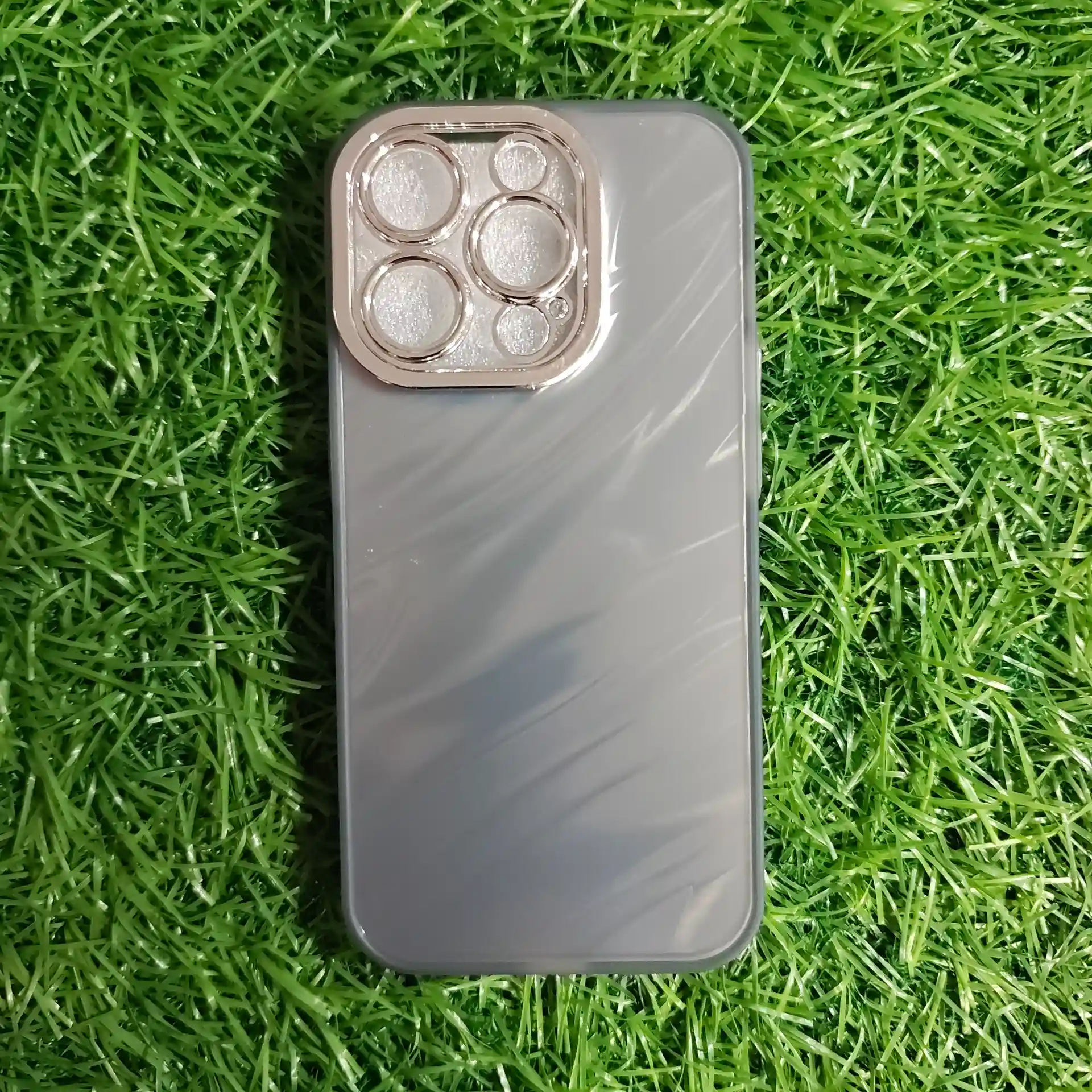 IPHONE 15 PRO-SHINE