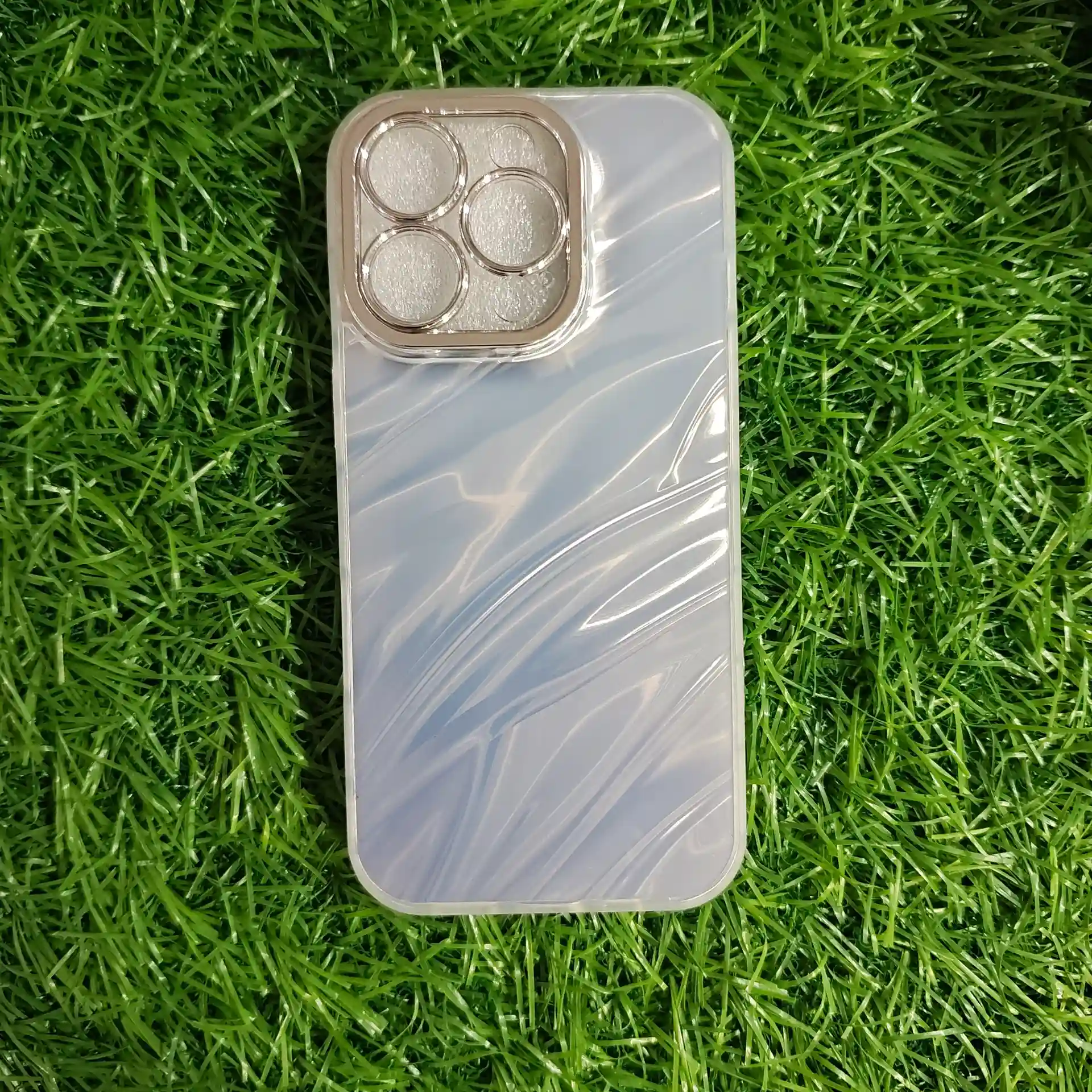 IPHONE 16 PRO-SHINE